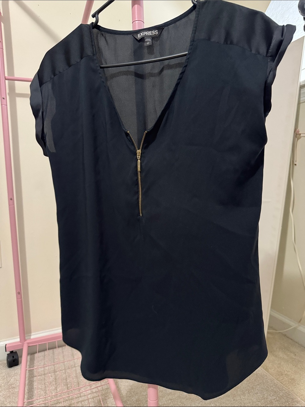 Express Black Zip V-Neck Cap Sleeve Blouse